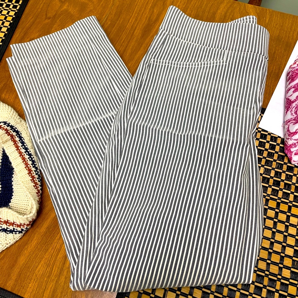 Slim Crop striped pants
